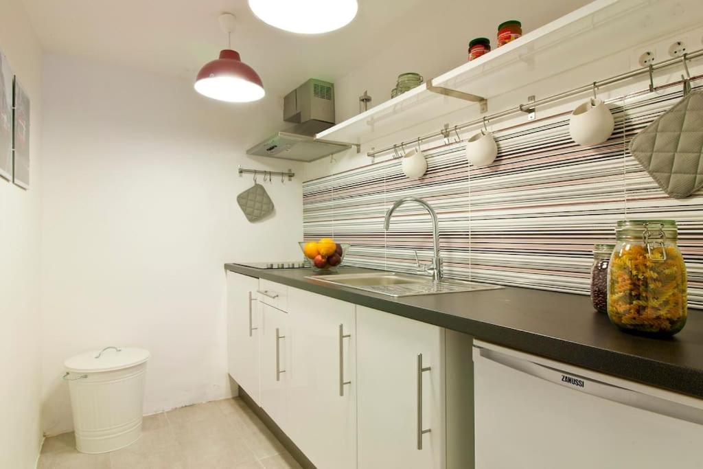 Lisbon Sant'Anna Apartments الغرفة الصورة
